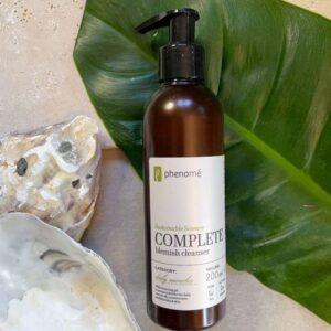 Phenome Complete Blemish Cleanser - Ansigtsrens til akne hud - Daily Miracles 200 ml - Økologisk og vegansk hudpleje - Phenome med plantevand